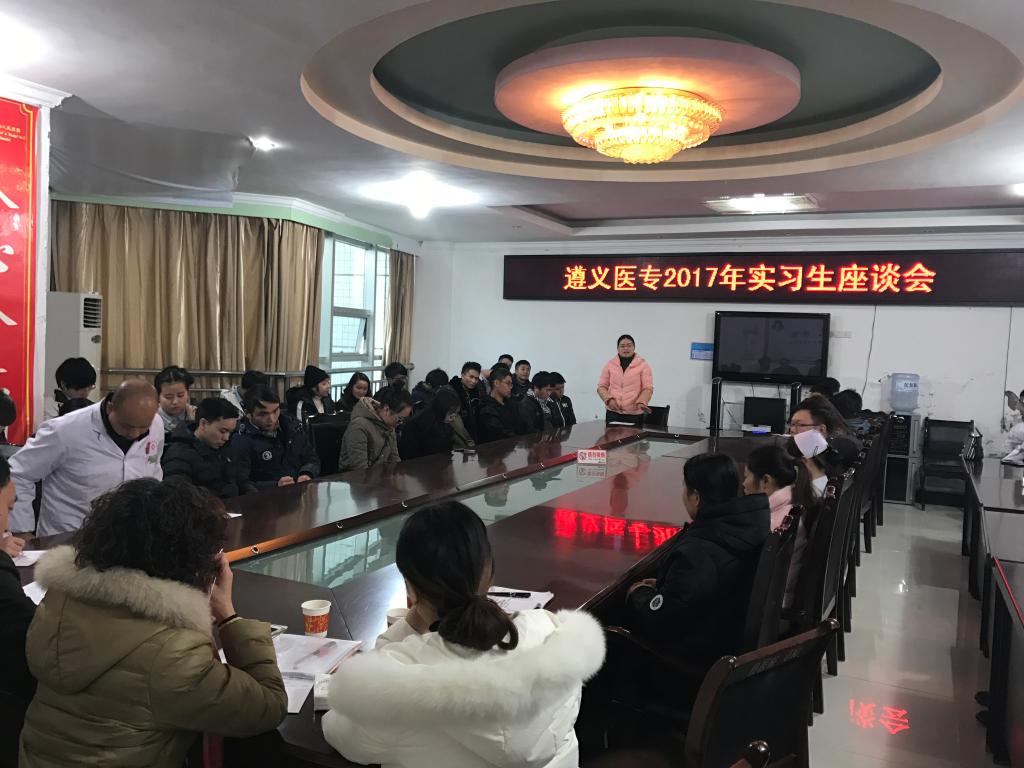 同学踊跃发表实习感受
