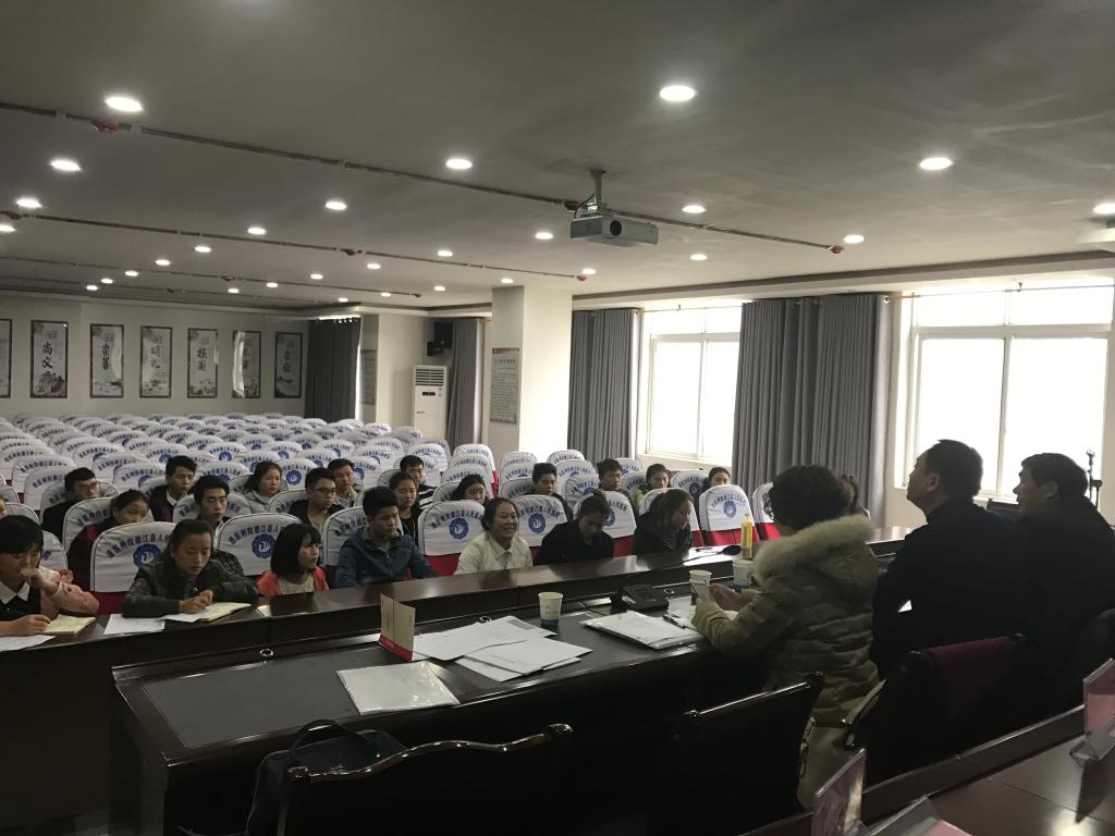 德江县医院召开实习生慰问会